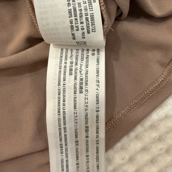 Hollister Women's Mauve Short Sleeve Tee - Picture 4 of 4